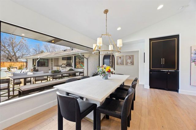 1803 Drakestone Avenue, Nichols Hills, OK 73120