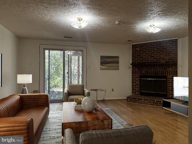 14428 BLACK HORSE CT, Centreville, VA 20120