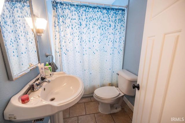 6405 W Bethel Avenue, Muncie, IN 47304