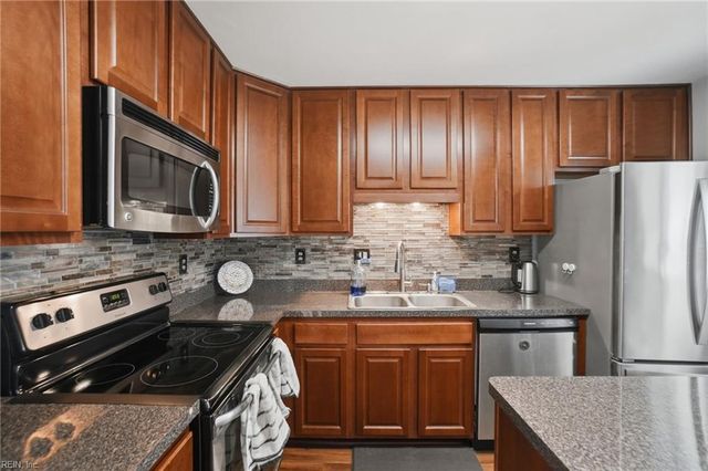 904 Prior CT, Virginia Beach, VA 23462