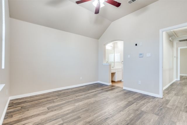 2260 Bald Eagle Way, Grand Prairie, TX 75052