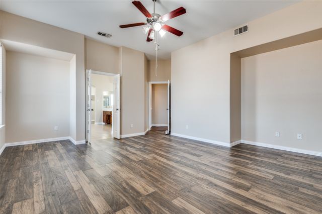 2260 Bald Eagle Way, Grand Prairie, TX 75052