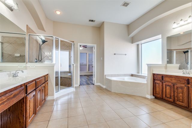 2260 Bald Eagle Way, Grand Prairie, TX 75052