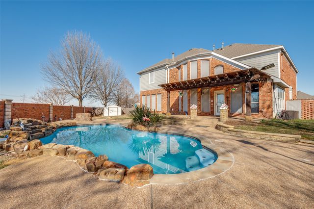 2260 Bald Eagle Way, Grand Prairie, TX 75052