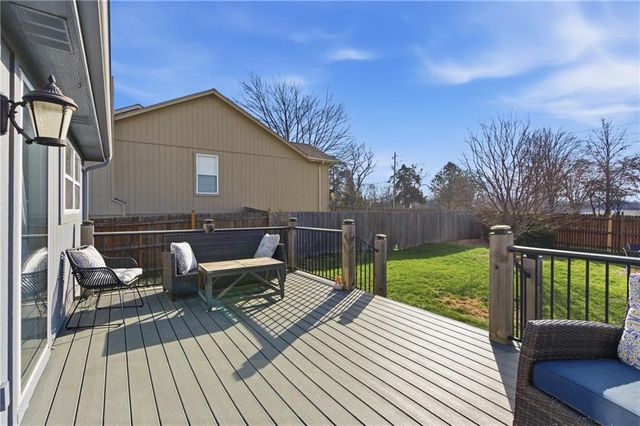 1333 SE 12th Terrace, Lee's Summit, MO 64081