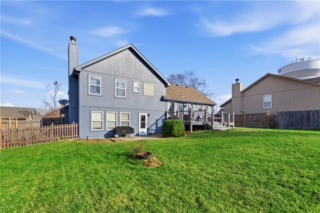 1333 SE 12th Terrace, Lee's Summit, MO 64081