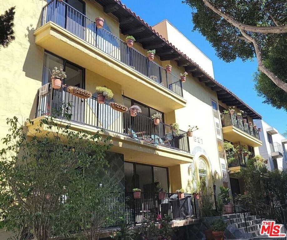 827 2nd Street 303, Santa Monica, CA 90403