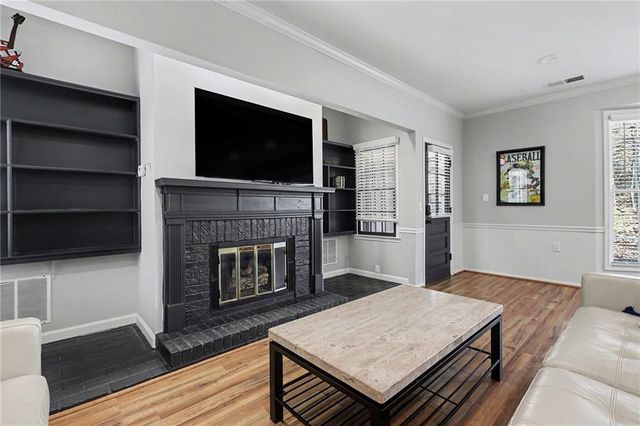 7070 Glenridge Drive, Atlanta, GA 30328