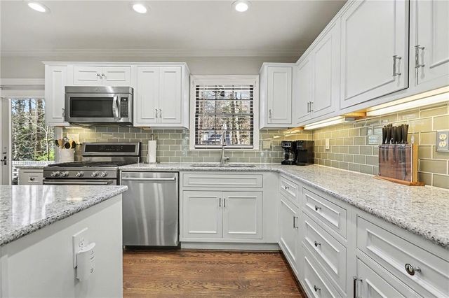 7070 Glenridge Drive, Atlanta, GA 30328