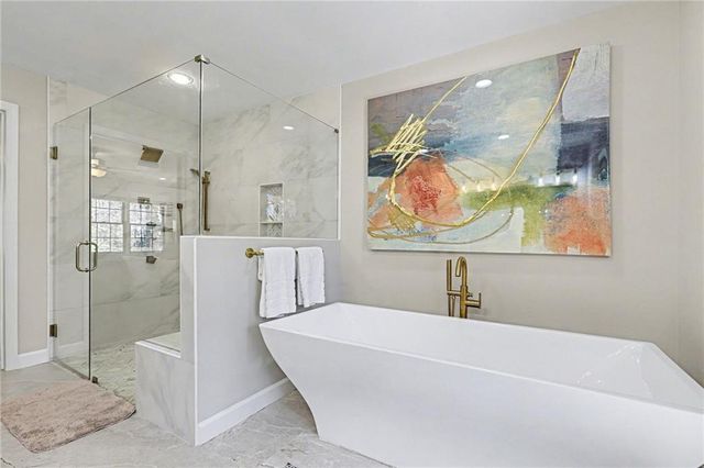 7070 Glenridge Drive, Atlanta, GA 30328