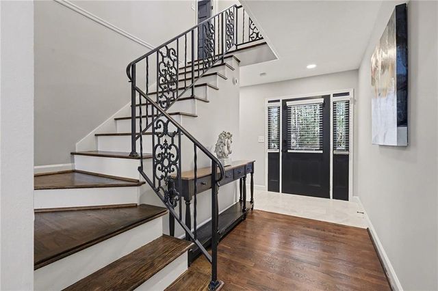 7070 Glenridge Drive, Atlanta, GA 30328