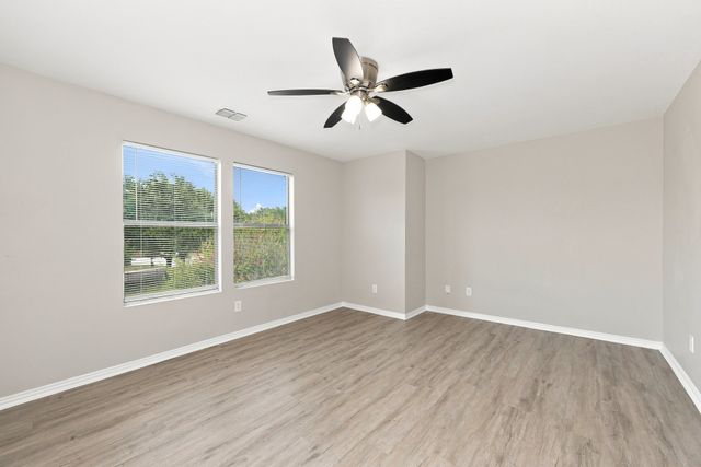 130 Creek Cove Drive, Dallas, TX 75217