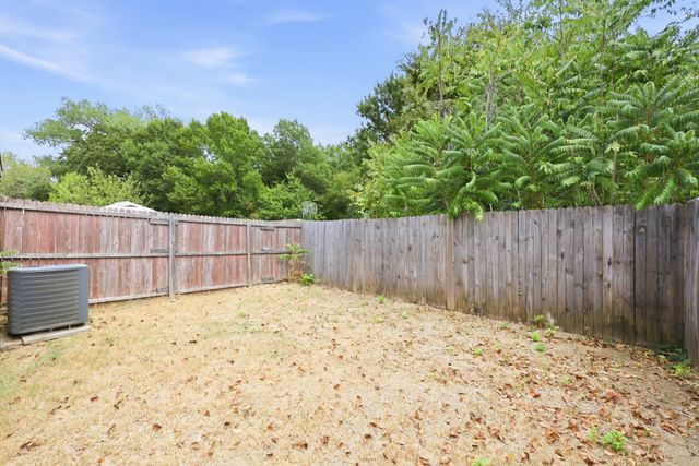 130 Creek Cove Drive, Dallas, TX 75217