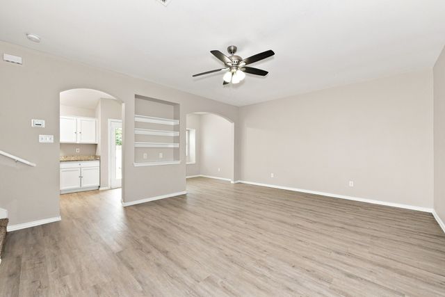 130 Creek Cove Drive, Dallas, TX 75217