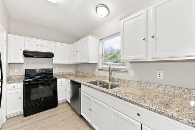 130 Creek Cove Drive, Dallas, TX 75217