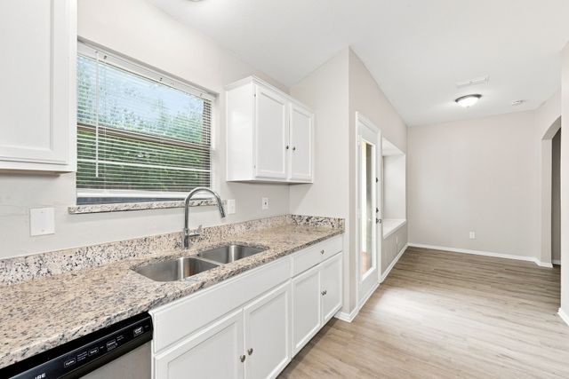 130 Creek Cove Drive, Dallas, TX 75217