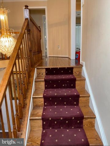 9908 E HILL DR, Lorton, VA 22079