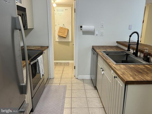 1630 DRYDEN WAY, Crofton, MD 21114
