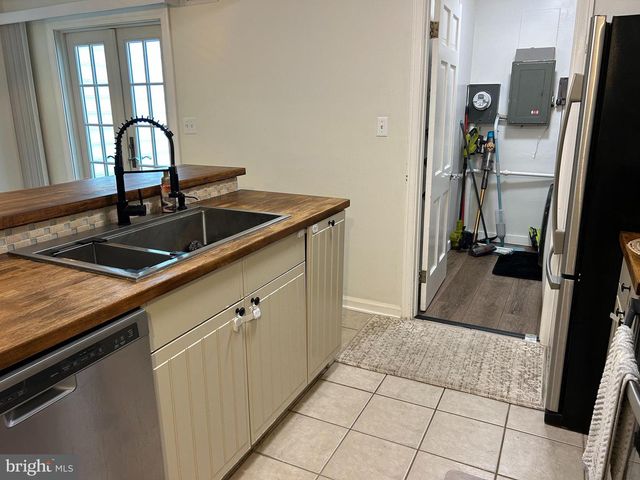 1630 DRYDEN WAY, Crofton, MD 21114