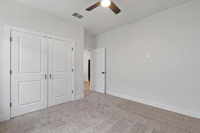 889 S Leon, Giddings, TX 78942