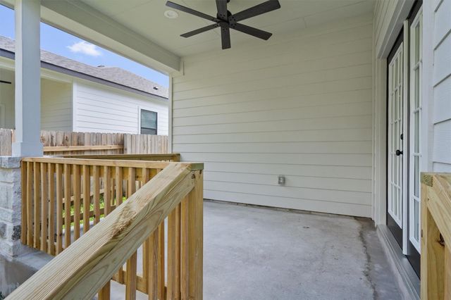 889 S Leon, Giddings, TX 78942