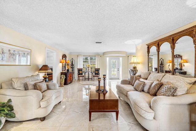 2741 NE 52nd Street, Lighthouse Point, FL 33064