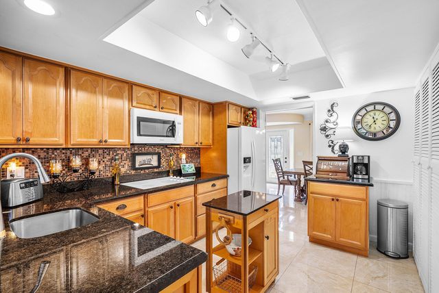 2741 NE 52nd Street, Lighthouse Point, FL 33064