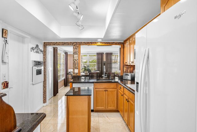 2741 NE 52nd Street, Lighthouse Point, FL 33064