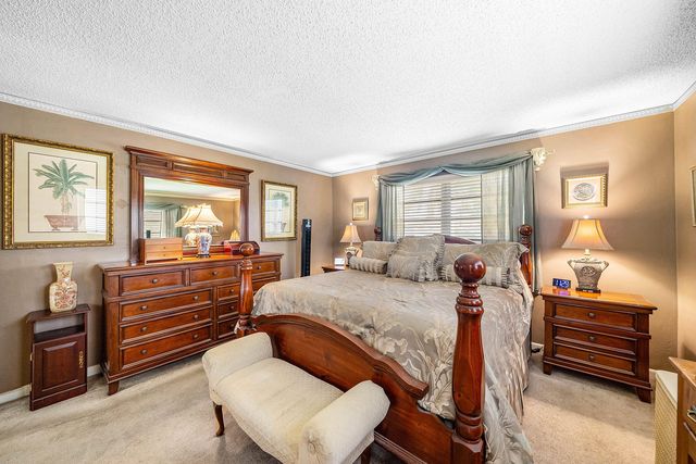 2741 NE 52nd Street, Lighthouse Point, FL 33064