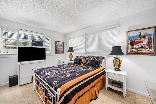 2741 NE 52nd Street, Lighthouse Point, FL 33064