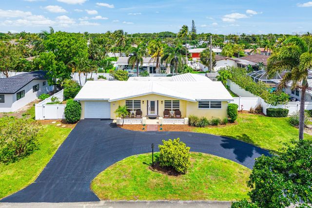 2741 NE 52nd Street, Lighthouse Point, FL 33064