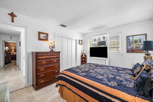 2741 NE 52nd Street, Lighthouse Point, FL 33064