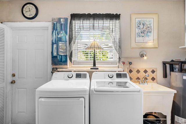 2741 NE 52nd Street, Lighthouse Point, FL 33064