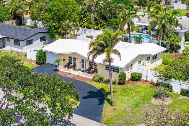 2741 NE 52nd Street, Lighthouse Point, FL 33064