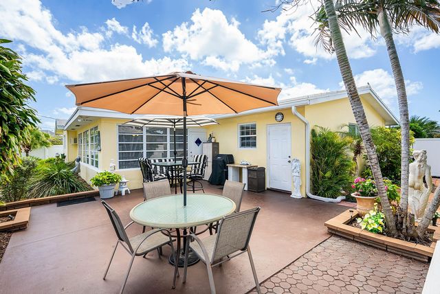 2741 NE 52nd Street, Lighthouse Point, FL 33064