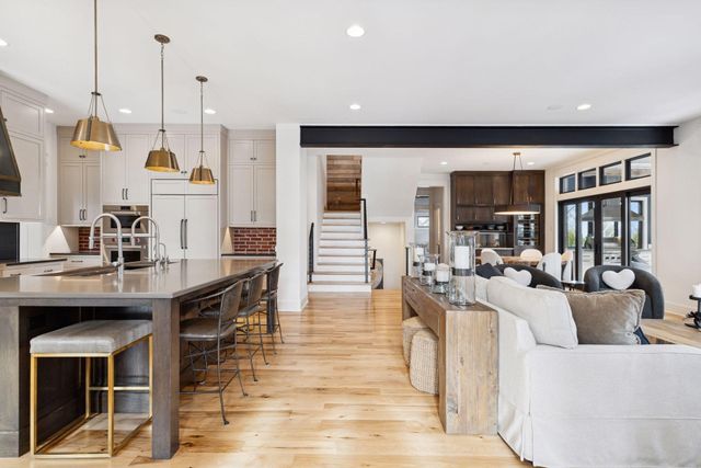 373 Park Street E, Wayzata, MN 55391