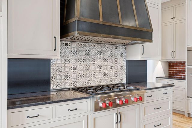 373 Park Street E, Wayzata, MN 55391