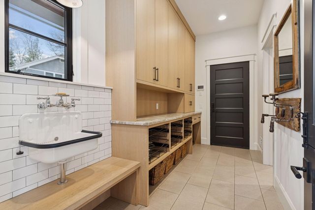 373 Park Street E, Wayzata, MN 55391