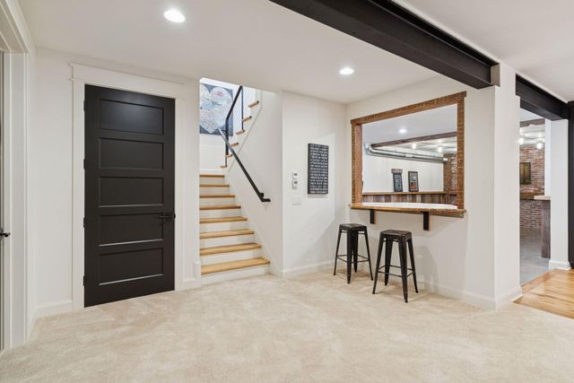 373 Park Street E, Wayzata, MN 55391