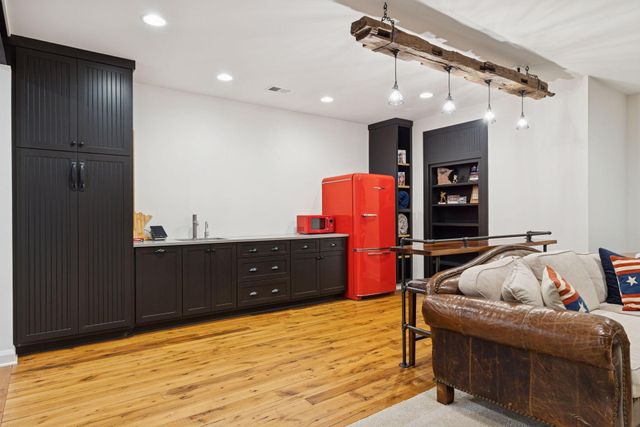 373 Park Street E, Wayzata, MN 55391