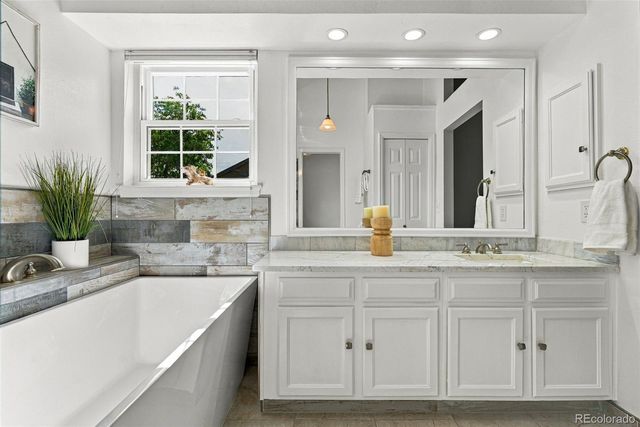 1443 E Nichols Circle, Centennial, CO 80122