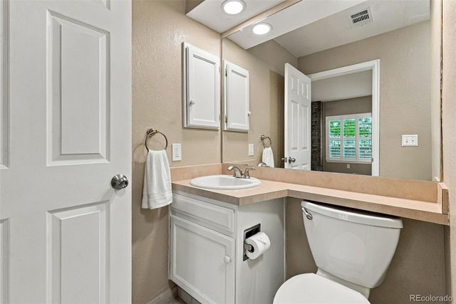 1443 E Nichols Circle, Centennial, CO 80122