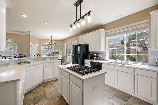 2116 Maidstone CV, Round Rock, TX 78664