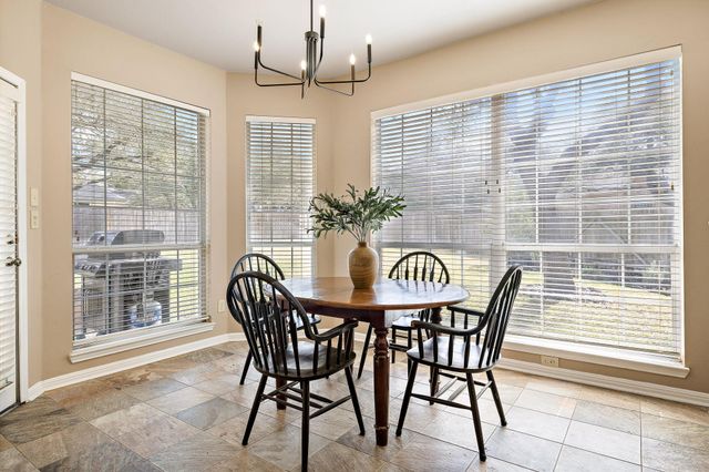 2116 Maidstone CV, Round Rock, TX 78664