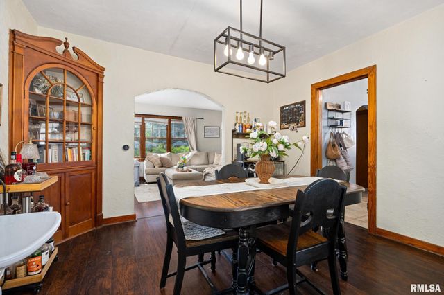127 S EUCLID Avenue, East Peoria, IL 61611