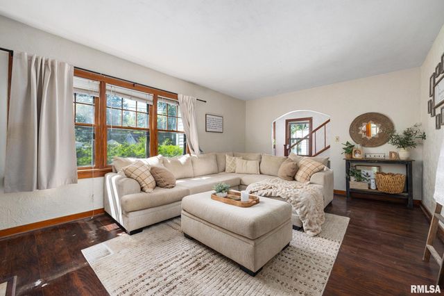 127 S EUCLID Avenue, East Peoria, IL 61611
