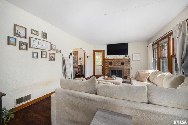 127 S EUCLID Avenue, East Peoria, IL 61611