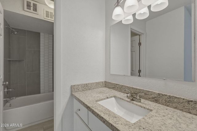 8055 E Thomas Road Unit B107, Scottsdale, AZ 85251