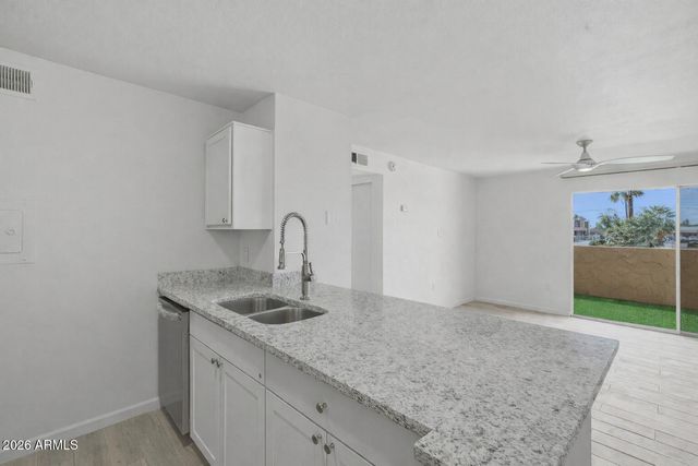 8055 E Thomas Road Unit B107, Scottsdale, AZ 85251