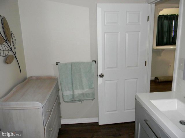 406 MARNE HWY, Hainesport, NJ 08036